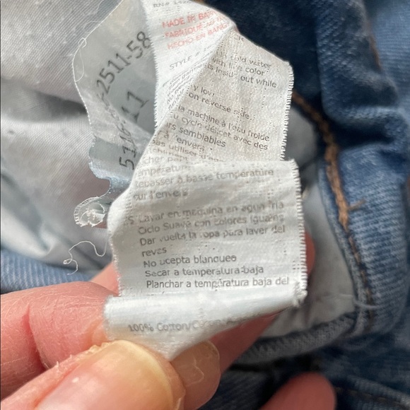 Refuge Denim Mom high waisted jeans with distressed hems - Picture 11 of 11